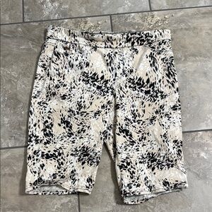 Nine West Black and Cream Patterned Skimmer Shorts